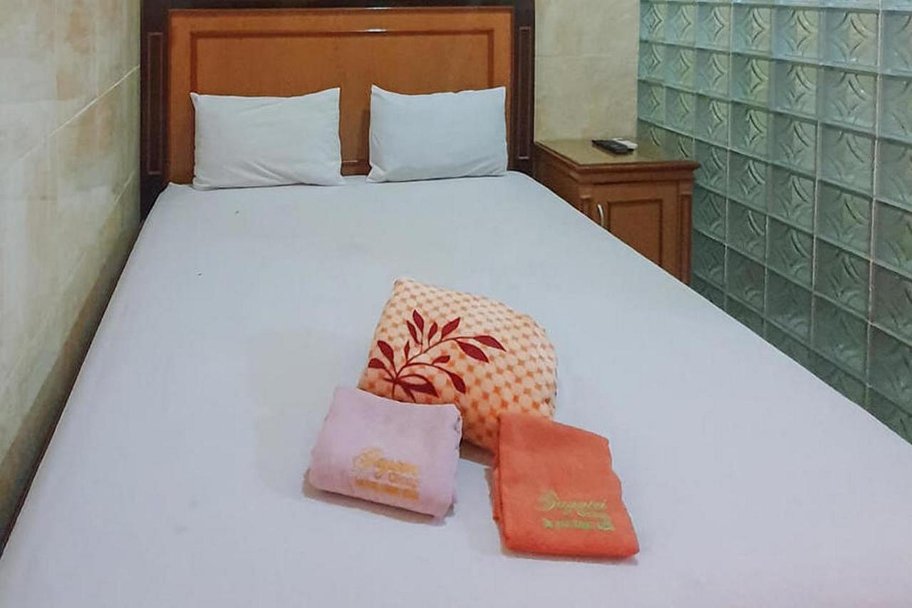 Homestay Gayatri Sawojajar Near Univ Negeri Malang Kampus 2 Mitra Reddoorz Buitenkant foto